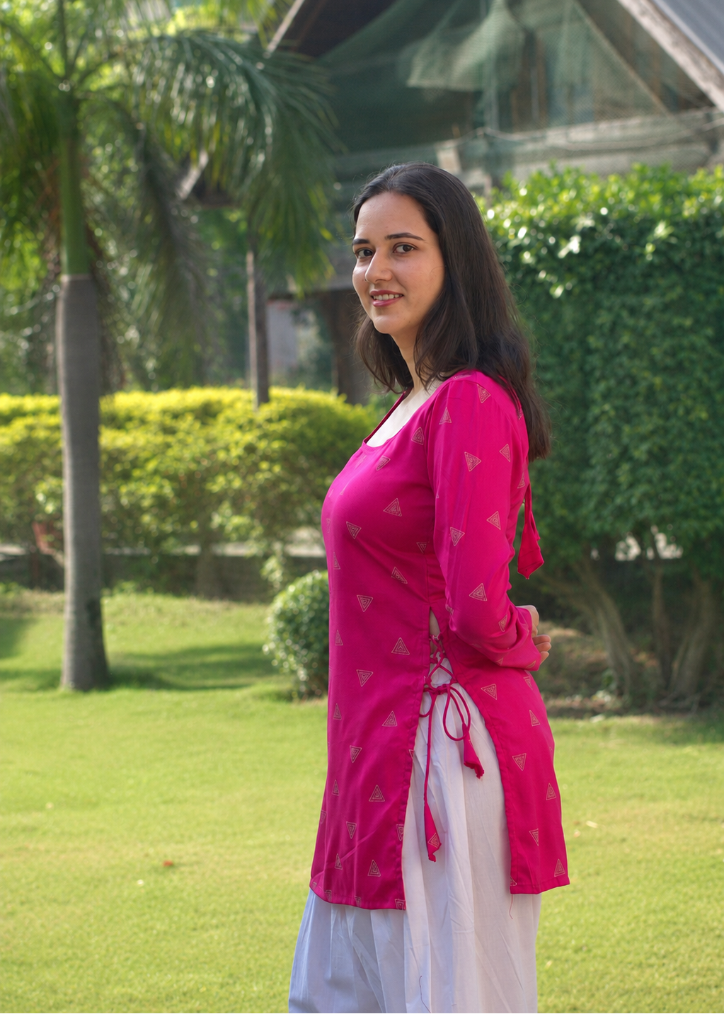NAINA KURTI WITH SLEEVES