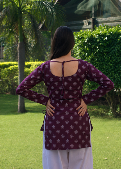 JUGNI KURTI WITH SLEEVES