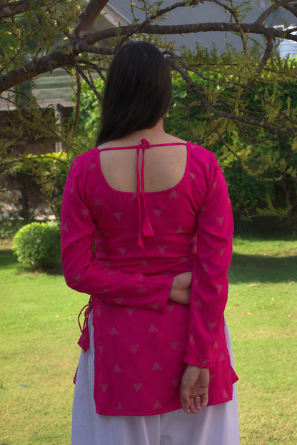 NAINA KURTI WITH SLEEVES