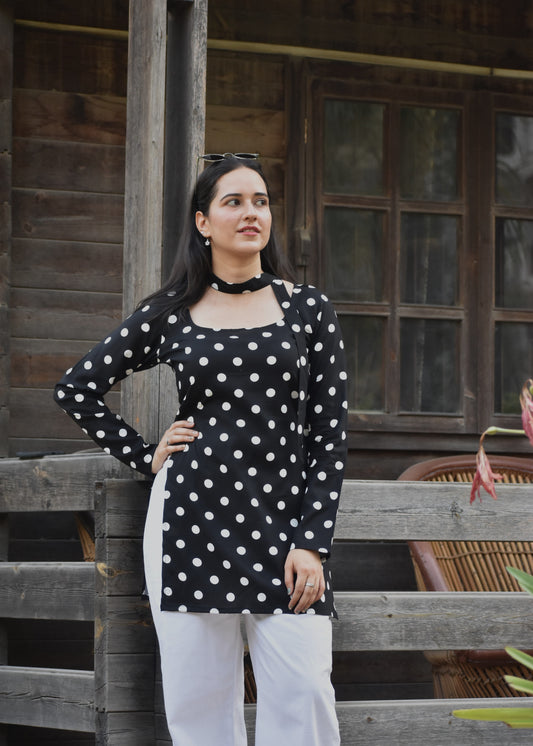 Saira Kurti With Scarf