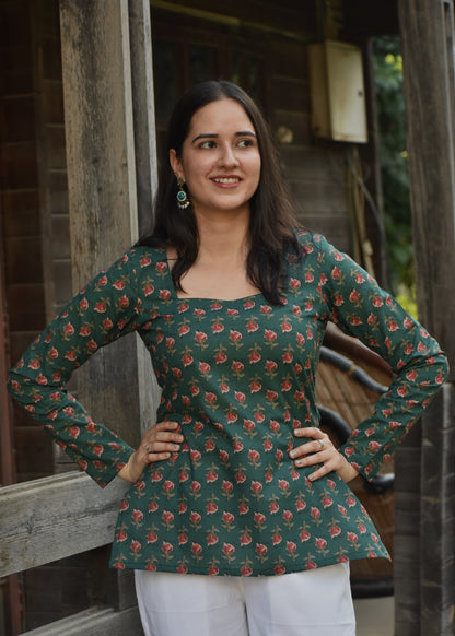 Raahi Kurti