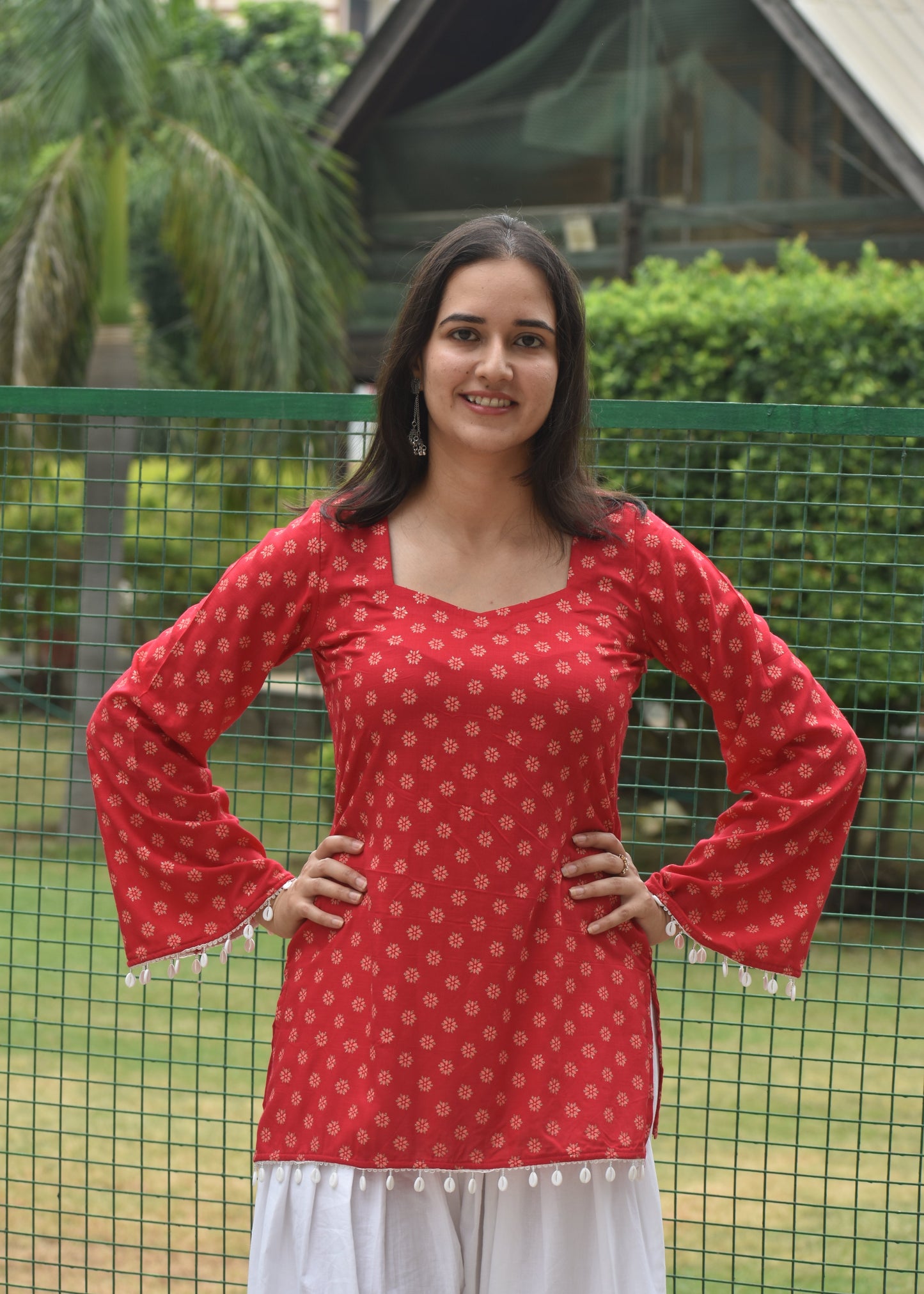 MEERA KURTI